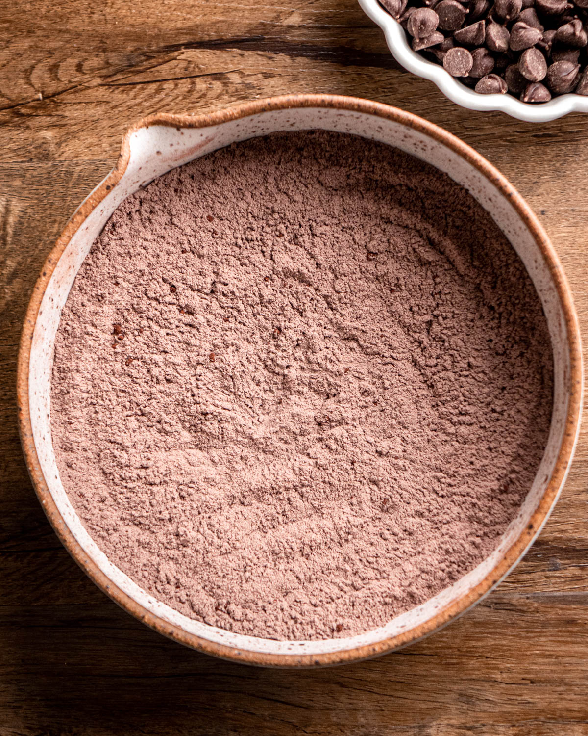 flour, cocoa powder, baking powder and salt whisked together in a bowl