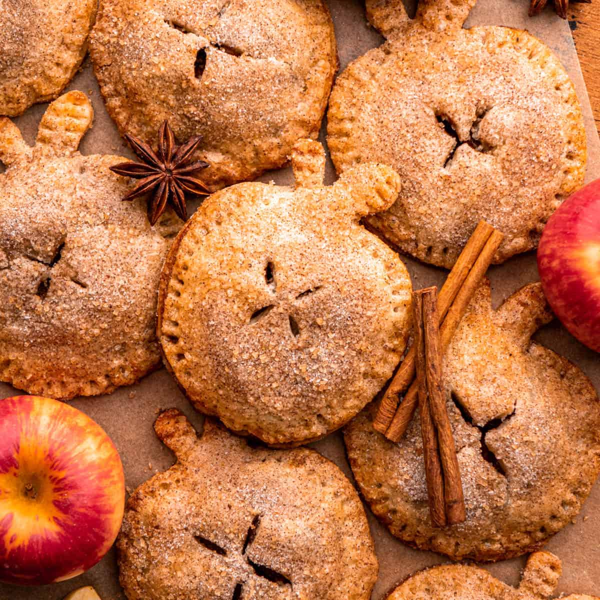 https://inbloombakery.com/wp-content/uploads/2022/11/Mini-Apple-Pies-FI.jpg